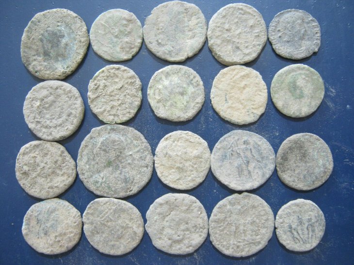 Found-A-Silver-Antoninianus-In-A-Lot-Of-Uncleaned-Coins